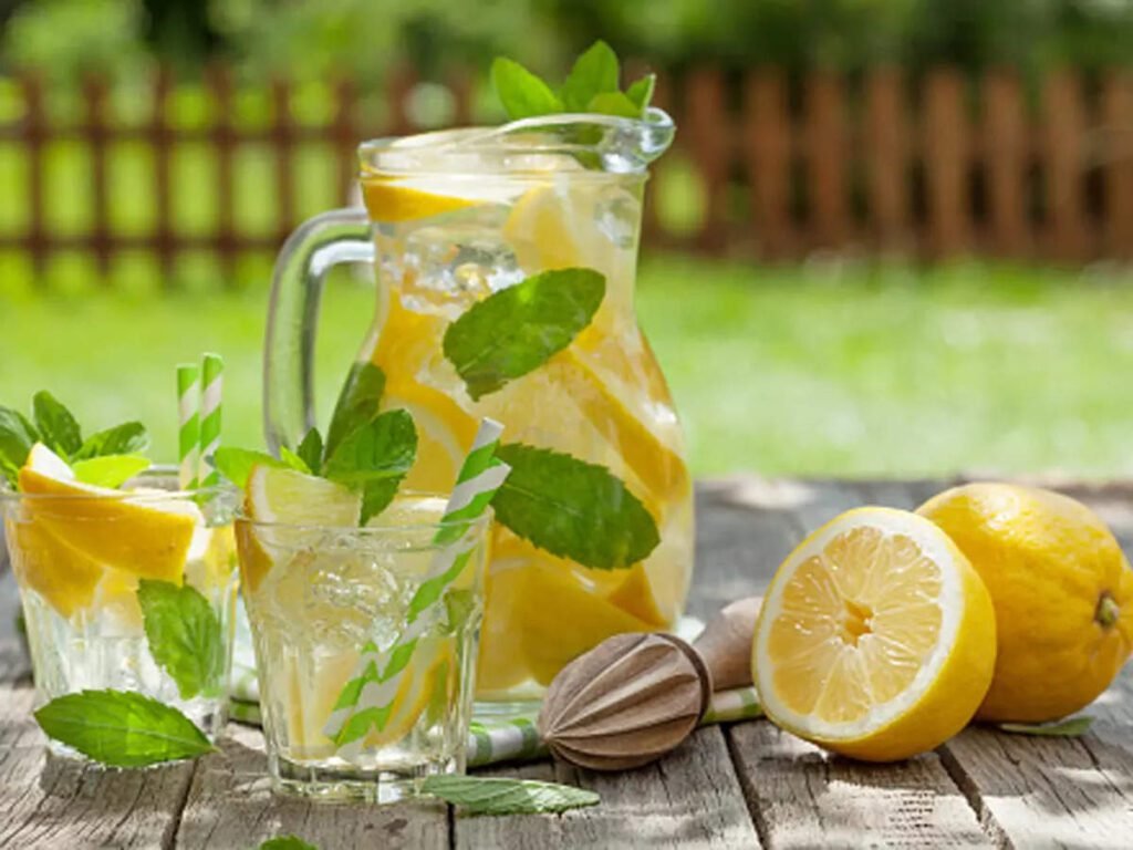 Benefits of Drinking Lemon Water