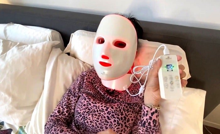 LED face mask